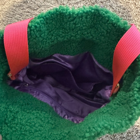 Green Kids Drawstring Bag - Picture 3 of 4